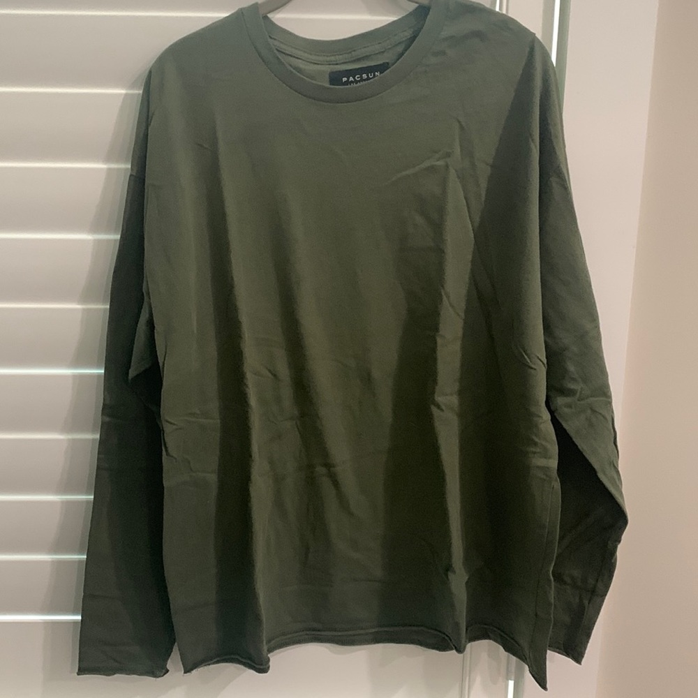 Men’s green medium Pacsun long sleeve Tee shirt